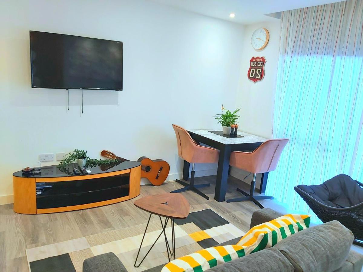 Great Studio Apartments - Netflix, Wifi, Digital Tv Sheffield Bagian luar foto