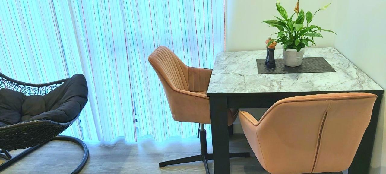 Great Studio Apartments - Netflix, Wifi, Digital Tv Sheffield Bagian luar foto