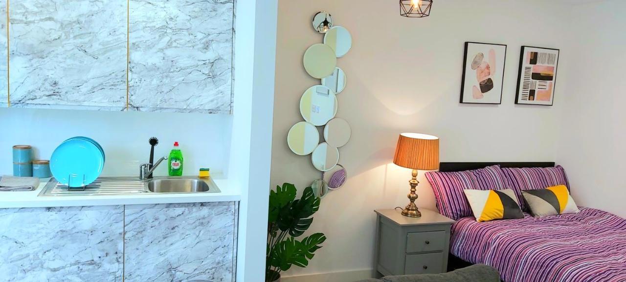 Great Studio Apartments - Netflix, Wifi, Digital Tv Sheffield Bagian luar foto