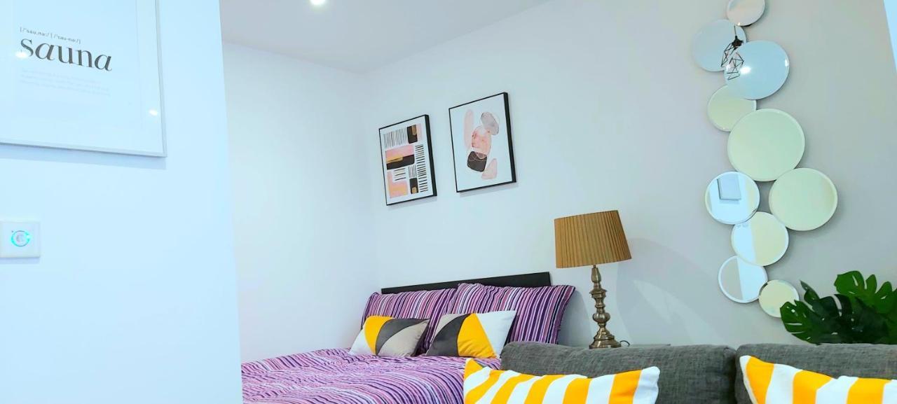 Great Studio Apartments - Netflix, Wifi, Digital Tv Sheffield Bagian luar foto