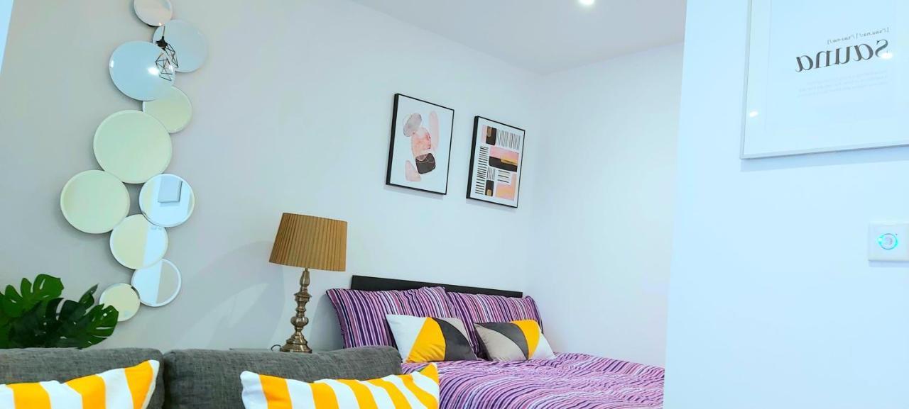 Great Studio Apartments - Netflix, Wifi, Digital Tv Sheffield Bagian luar foto