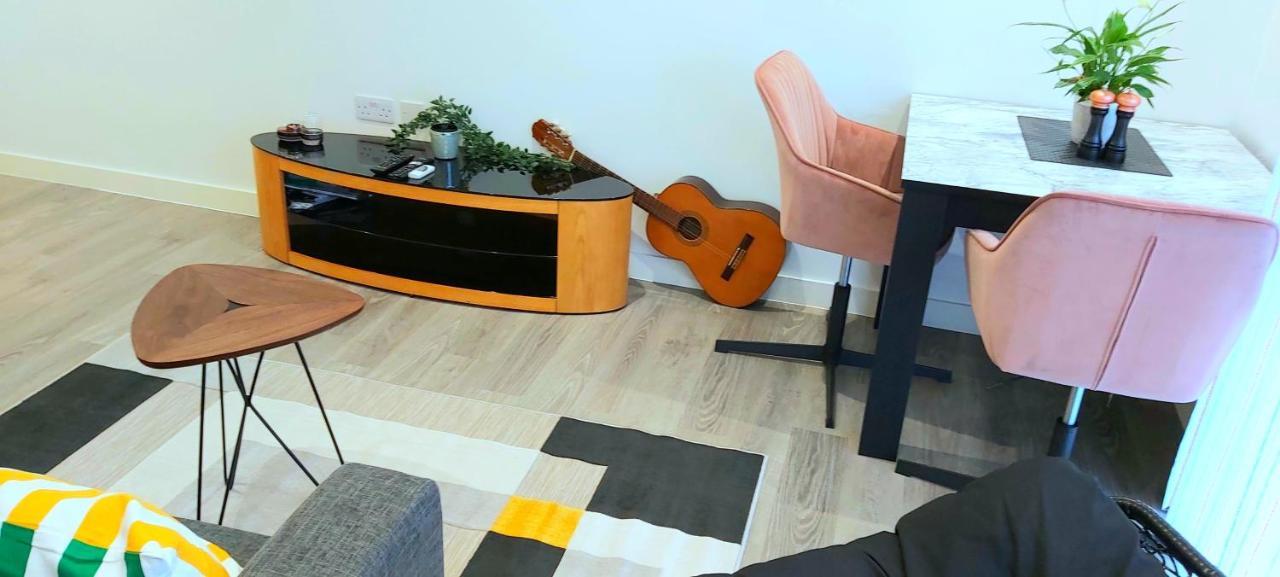 Great Studio Apartments - Netflix, Wifi, Digital Tv Sheffield Bagian luar foto