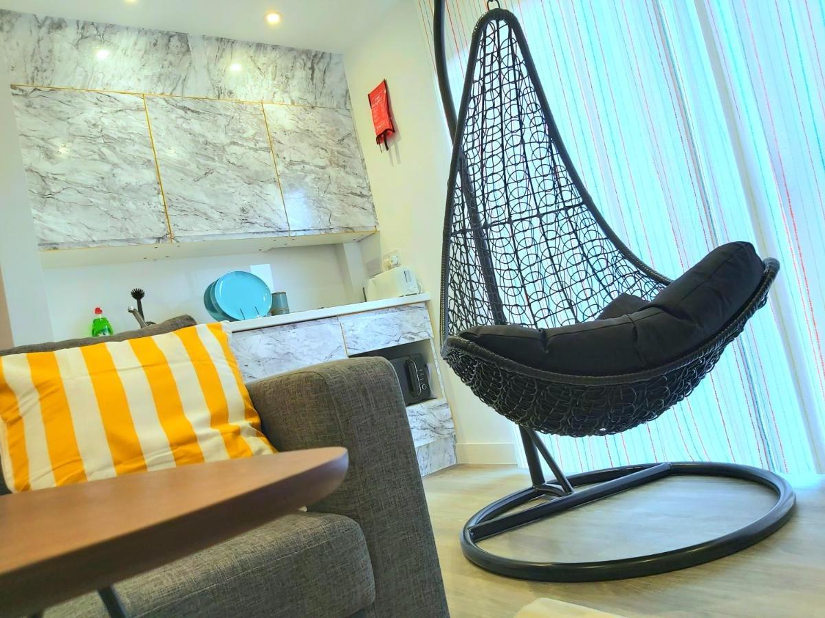 Great Studio Apartments - Netflix, Wifi, Digital Tv Sheffield Bagian luar foto
